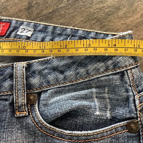 Guess Bluejeans waist 29-ish. Measurements in Photos - Picture 4 of 10
